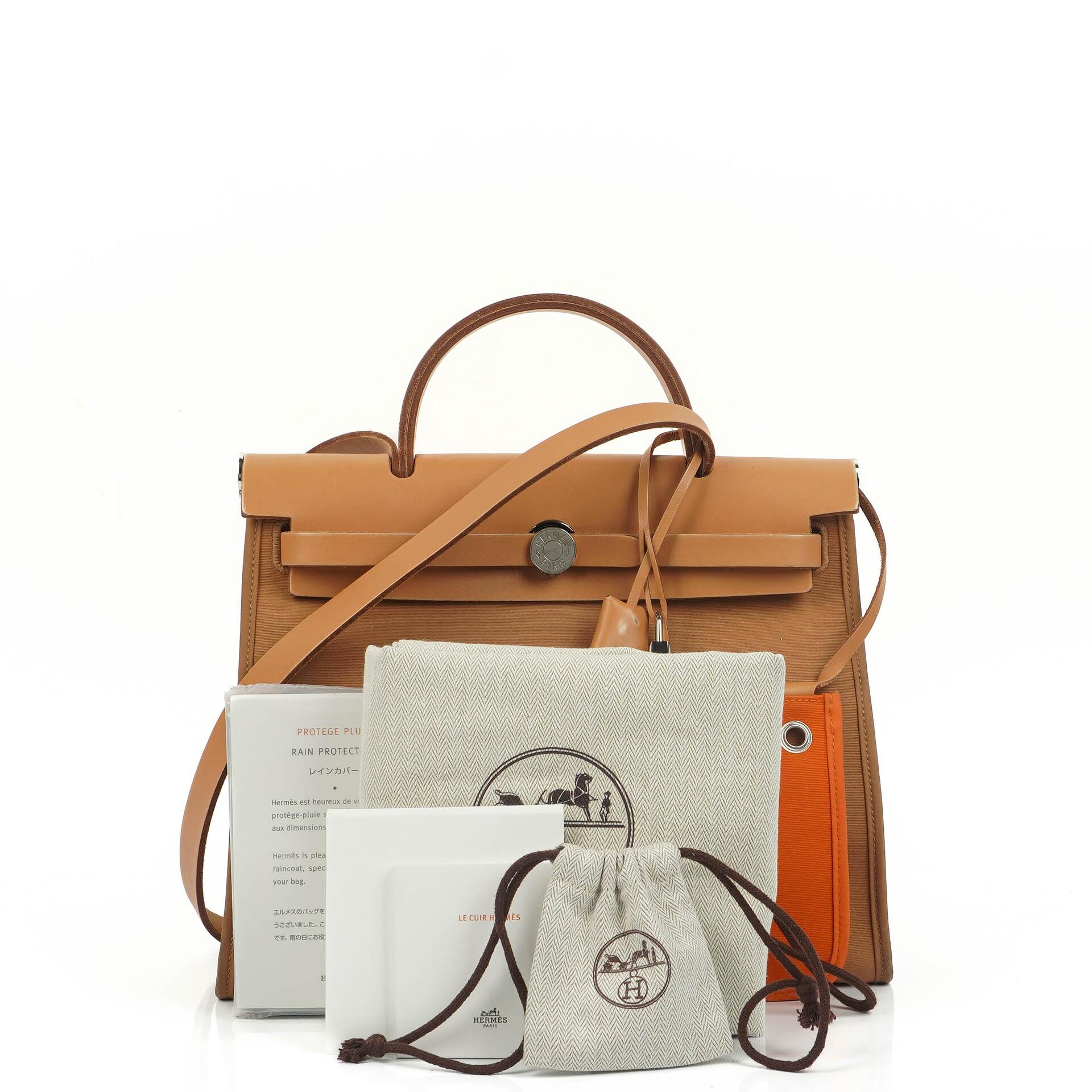 Hermès Herbag Zip 31 PM aus Vache Hunter Canvas in Dune/Sable Naturel und Orange mit Palladium-Hardware
