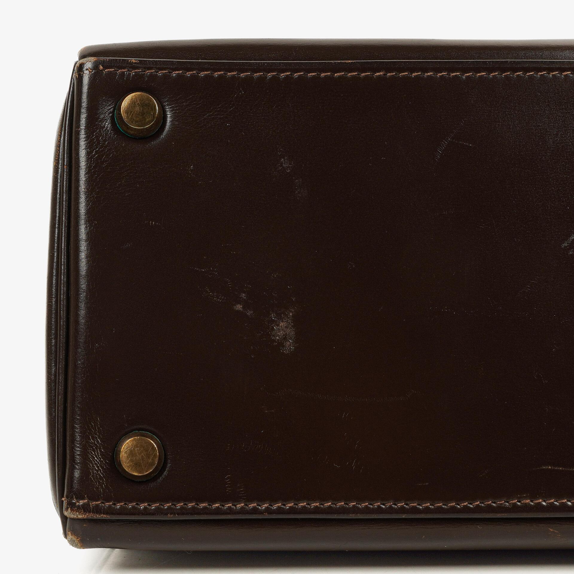 Hermès Kelly 28 Retourne Vintage aus Chocolate Box-Kalbsleder mit Goldbeschlägen, 1965
