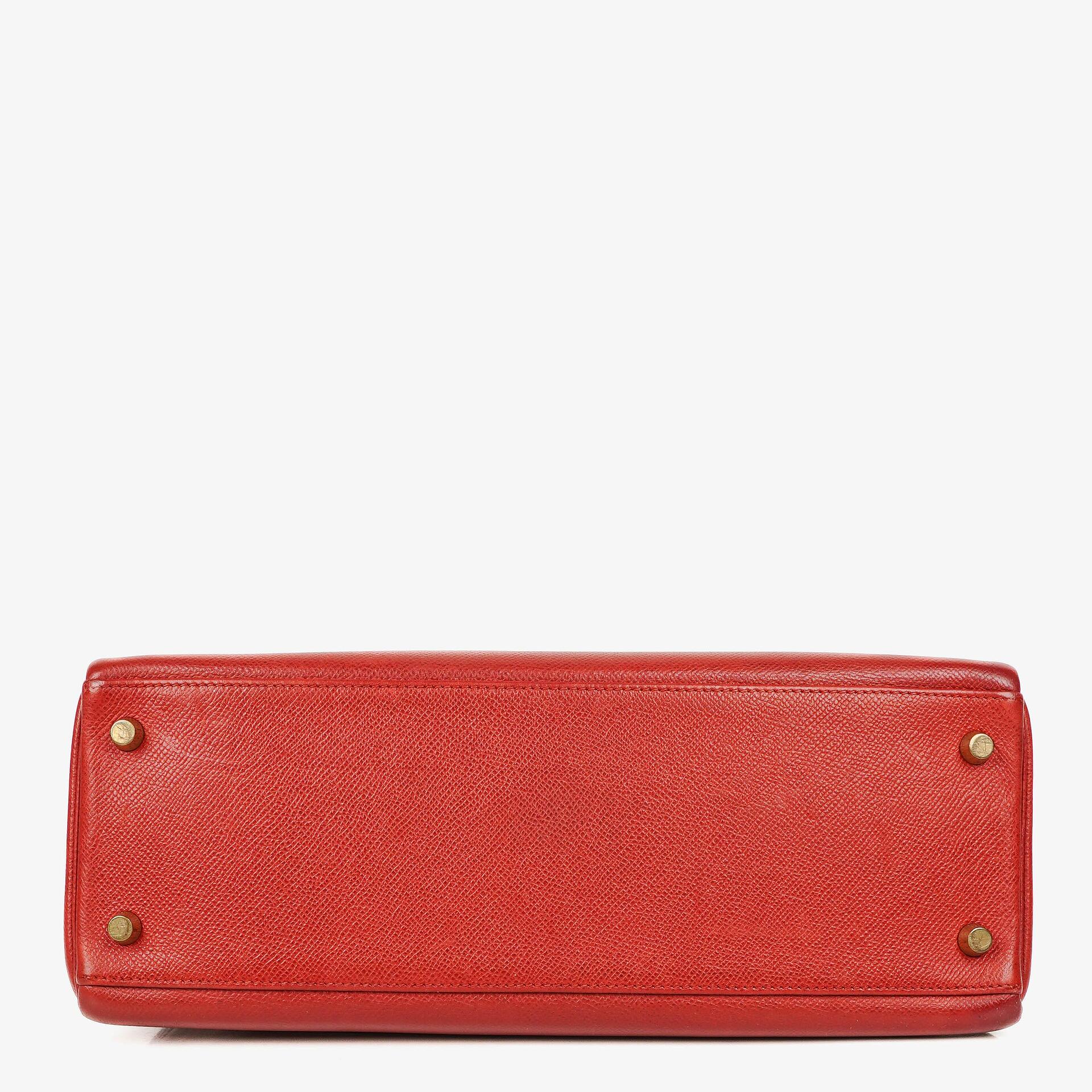 Hermès Kelly 32 Retourne in Rouge Vif mit Goldbeschlägen