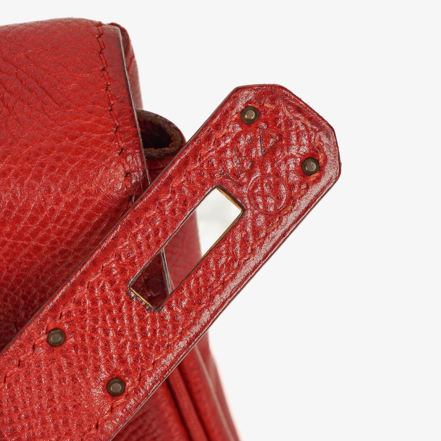 Hermès Kelly 32 Retourne in Rouge Vif mit Goldbeschlägen