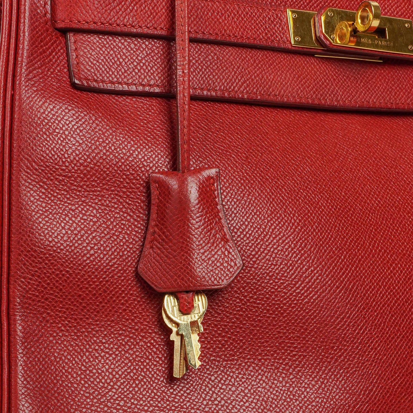 Hermès Kelly 32 Retourne in Rouge Vif mit Goldbeschlägen
