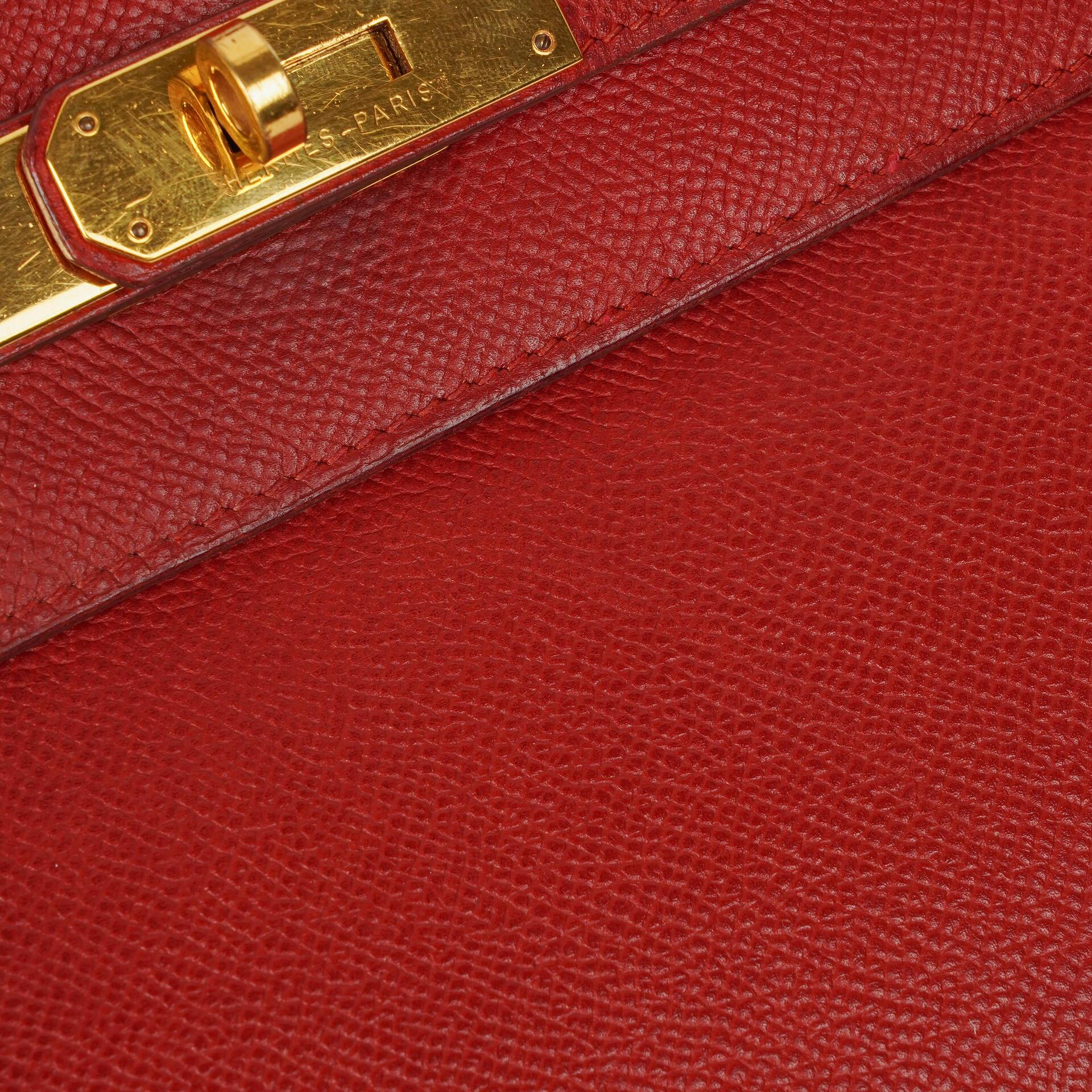 Hermès Kelly 32 Retourne in Rouge Vif mit Goldbeschlägen