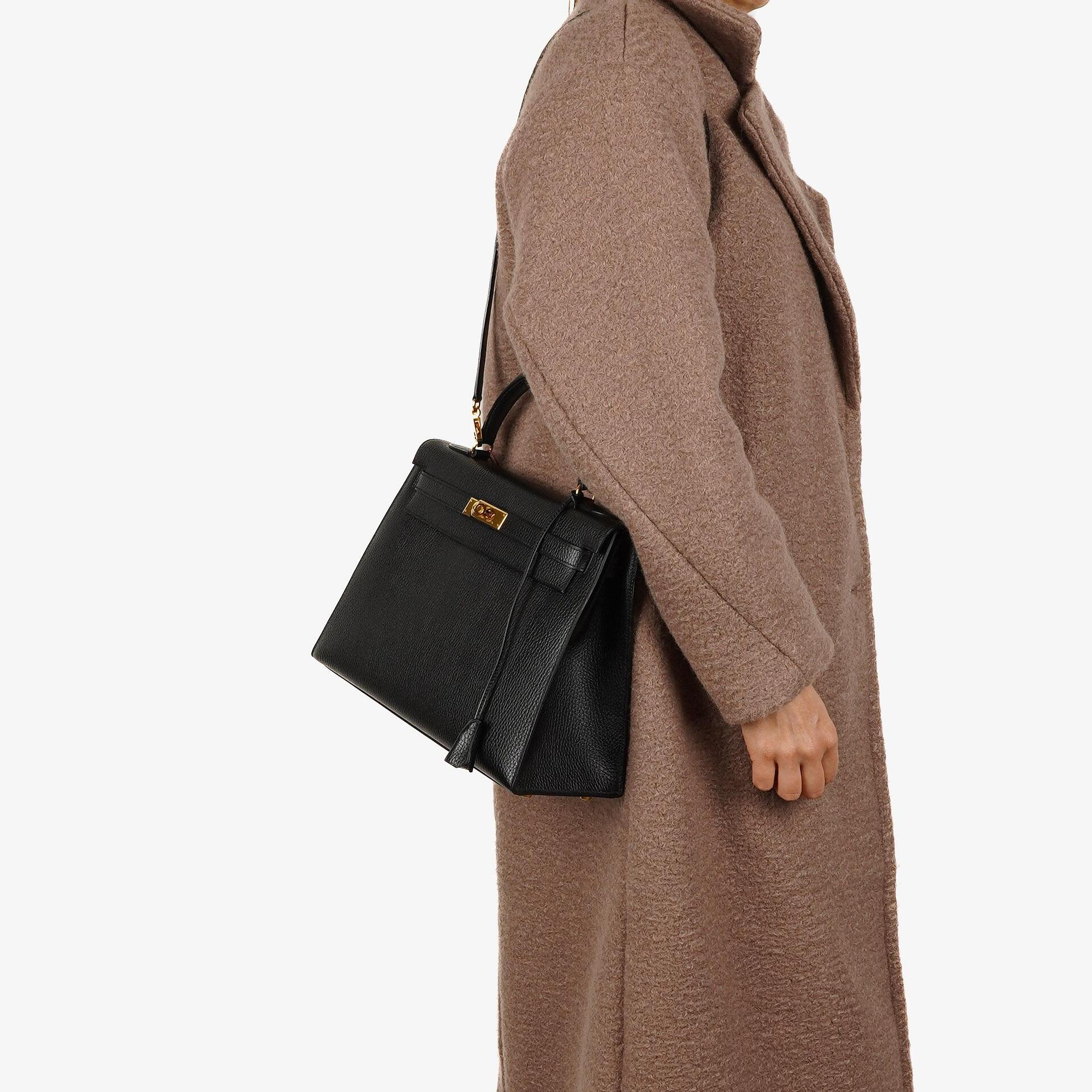 Hermès Kelly 32 Sellier Tasche in Schwarz aus Ardennes mit Goldbeschlägen, 1996