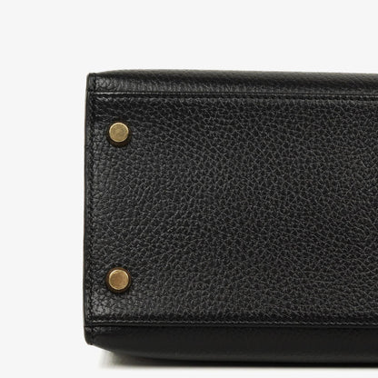 Hermès Kelly 32 Sellier Tasche in Schwarz aus Ardennes mit Goldbeschlägen, 1996