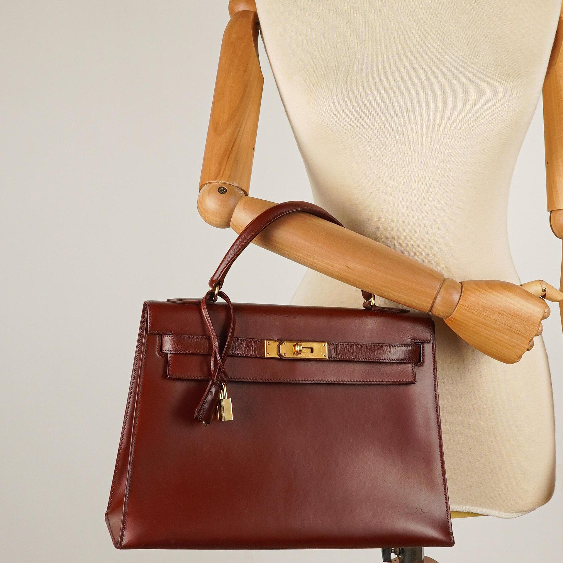 Hermès Kelly 32 Sellier Rouge H Box Kalbsleder Gold Hardware, 1983