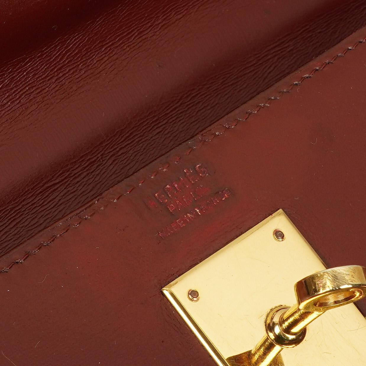 Hermès Kelly 32 Sellier Rouge H Box Kalbsleder Gold Hardware, 1983