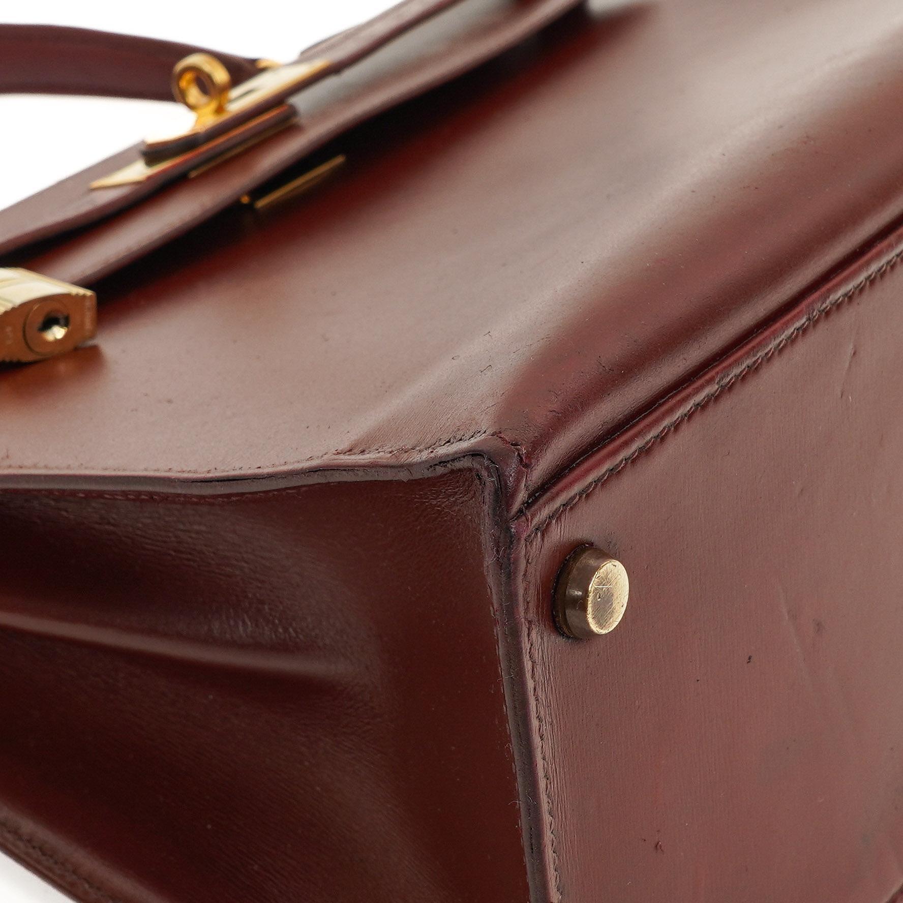 Hermès Kelly 32 Sellier Rouge H Box Kalbsleder Gold Hardware, 1983