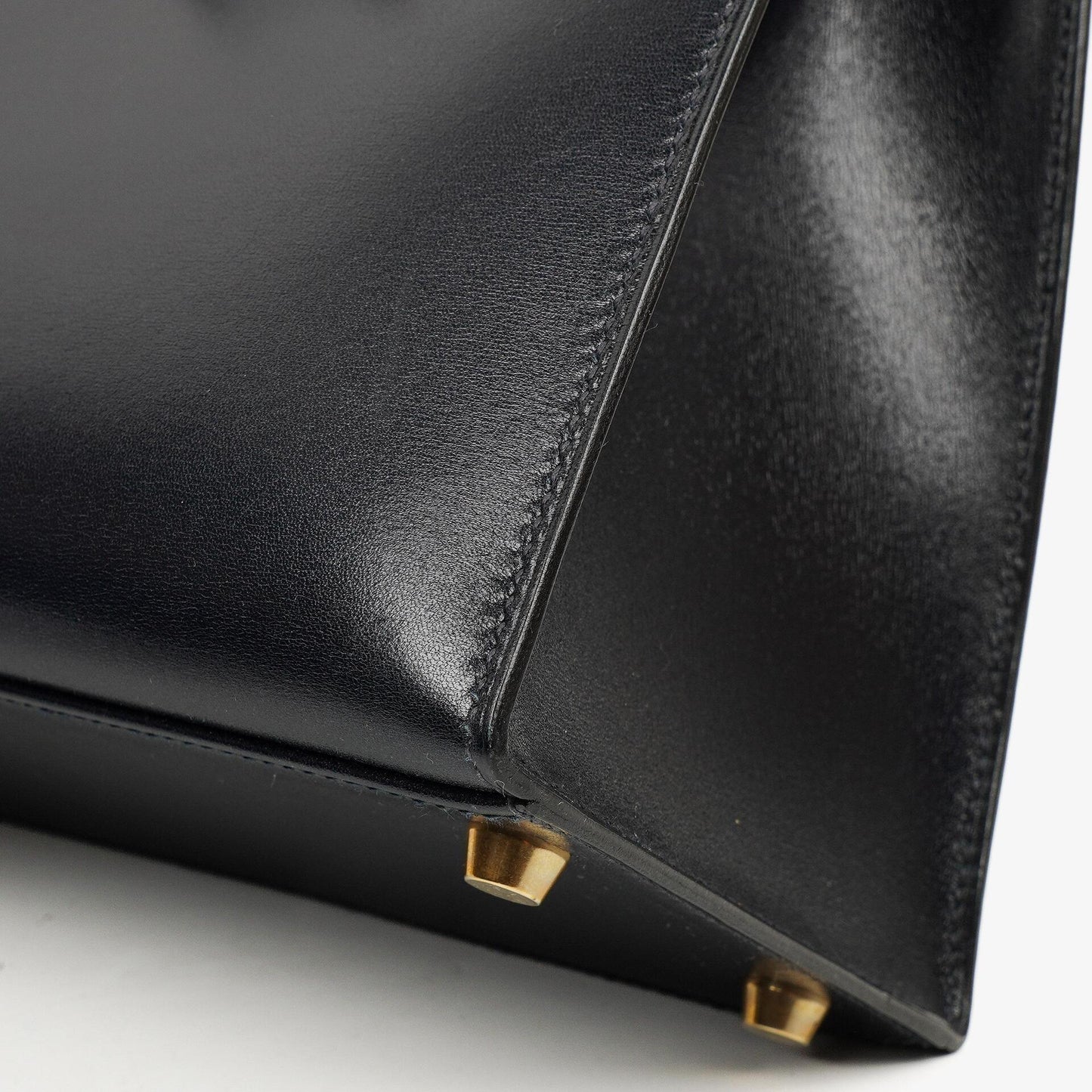 Hermès Kelly 32 Sellier Vintage Bleu Marine Box Kalb mit Goldbeschlägen 1995