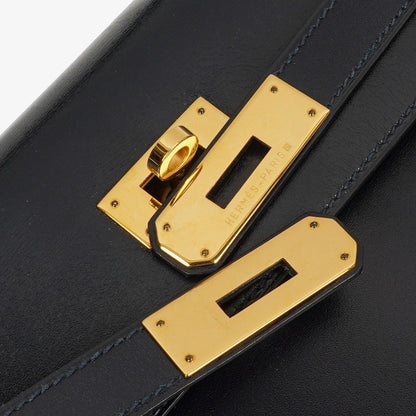 Hermès Kelly 32 Sellier Vintage Bleu Marine Box Kalb mit Goldbeschlägen 1995