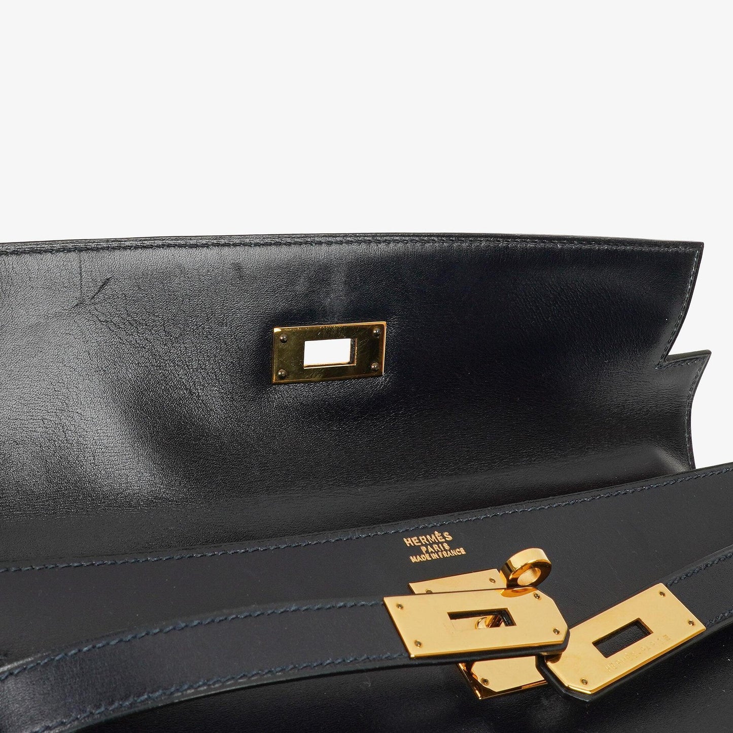 Hermès Kelly 32 Sellier Vintage Bleu Marine Box Kalb mit Goldbeschlägen 1995