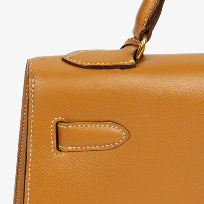 Hermès Kelly 32 Sellier Vintage aus Gold Courchevel Leder mit Gold Hardware, 1990