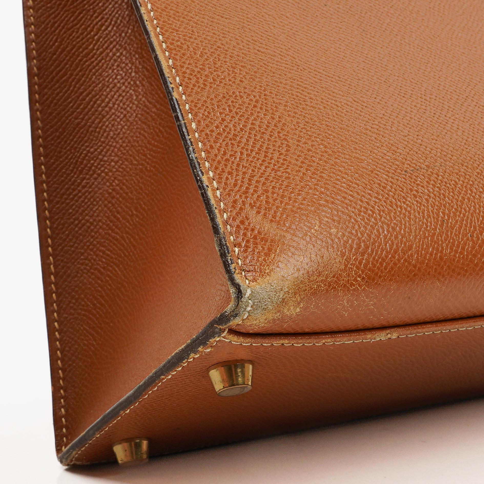 Hermès Kelly 32 Sellier Vintage aus Courchevel-Leder in Gold mit Goldbeschlägen, 1998