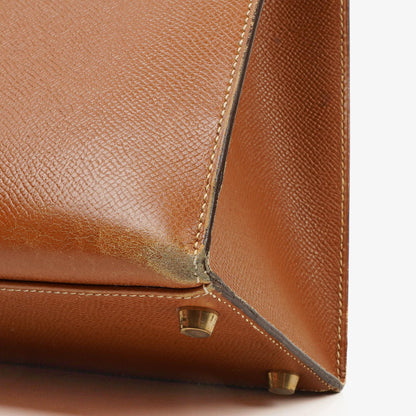 Hermès Kelly 32 Sellier Vintage aus Courchevel-Leder in Gold mit Goldbeschlägen, 1998