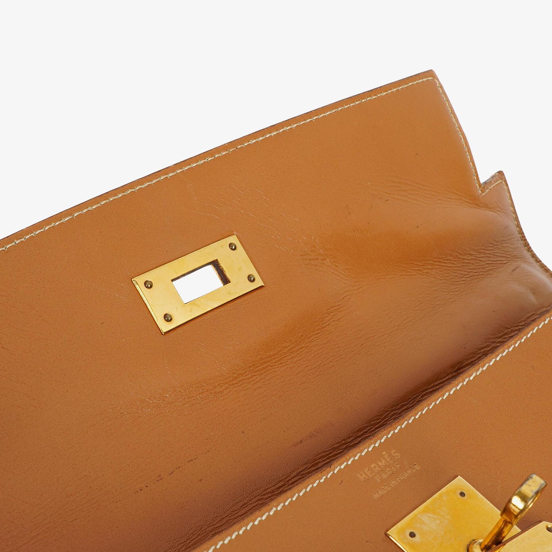Hermès Kelly 32 Sellier Vintage in Natur Chamonix mit Goldbeschlägen, 1977
