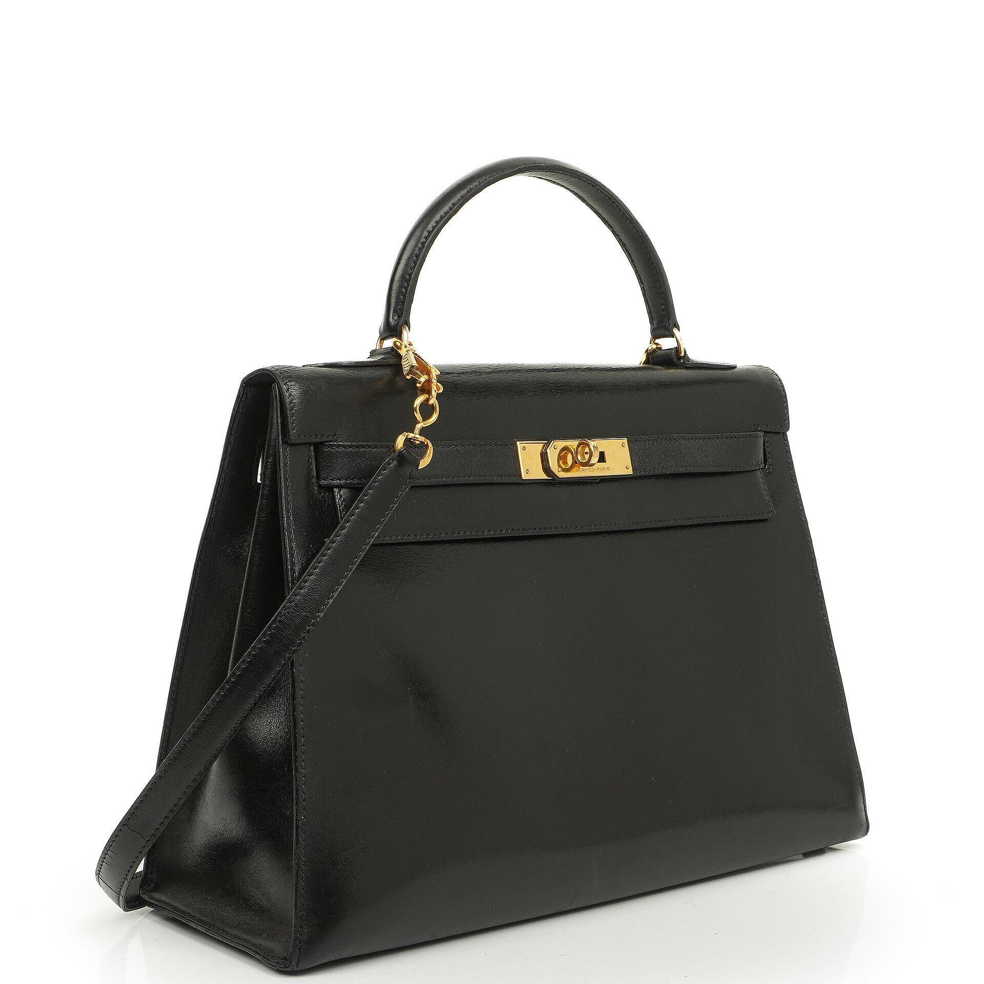 Hermès Kelly 32 Vintage Sellier aus schwarzem Boxcalf mit goldfarbener Hardware, 1987