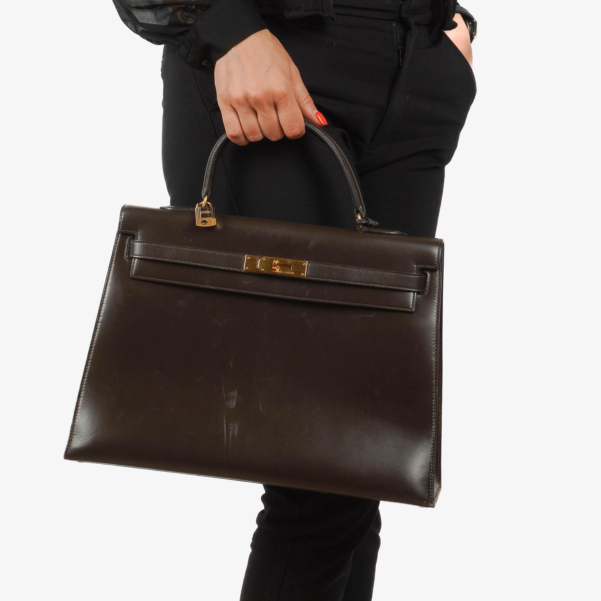 Hermès Kelly 35 Sellier aus braunem Boxkalbsleder und goldfarbener Hardware