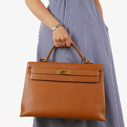 Hermes Kelly 40 Vintage Sellier Gold Courchevel mit goldenen Beschlägen