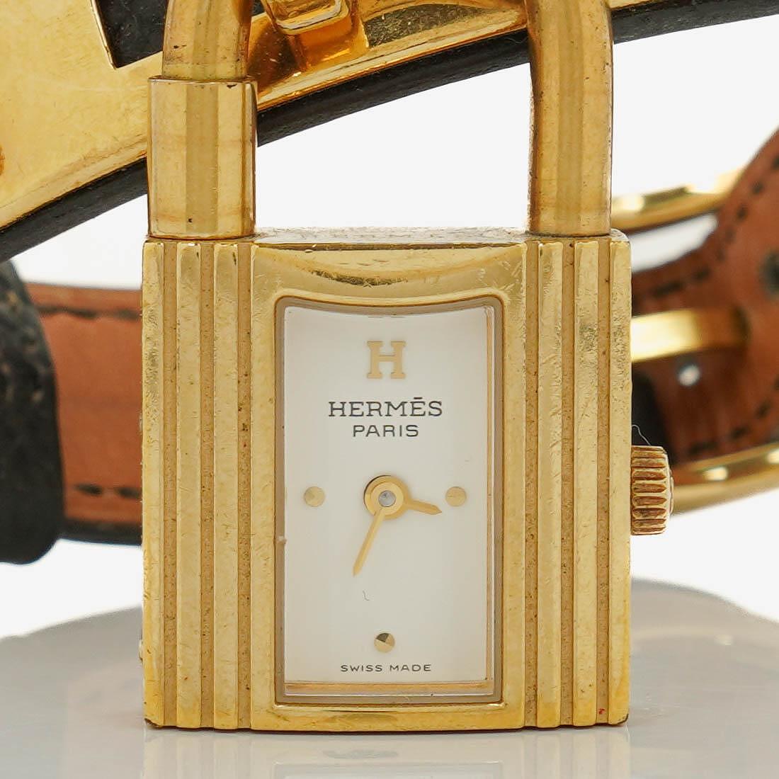 Hermès Kelly Uhr aus Courchevel-Leder mit Vergoldung