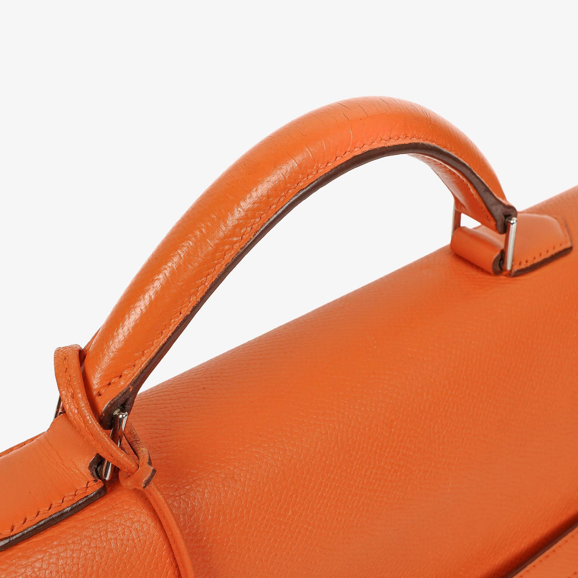 Hermès Kelly Depeche 38 Tasche aus orangefarbenem Epsom Leder