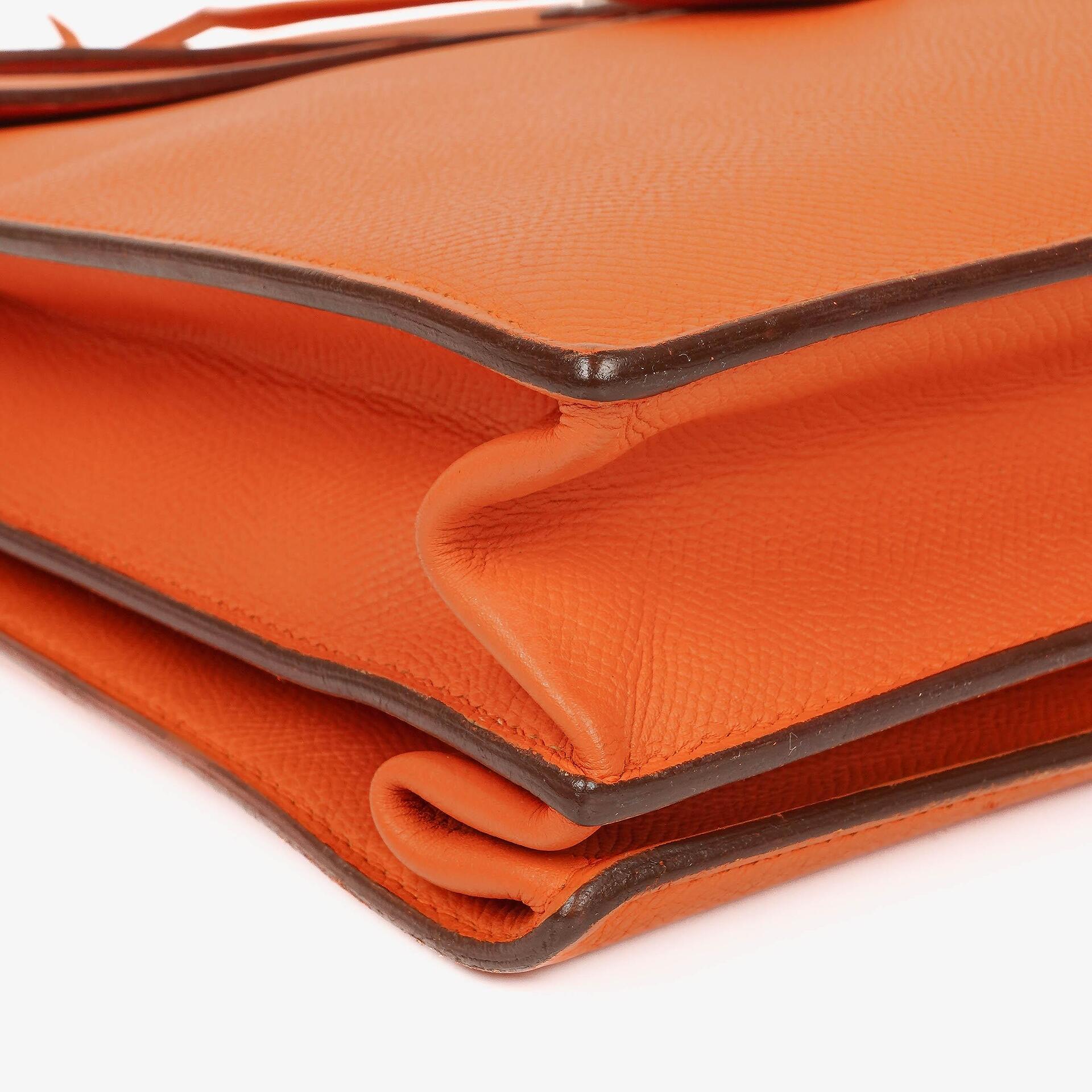 Hermès Kelly Depeche 38 Tasche aus orangefarbenem Epsom Leder