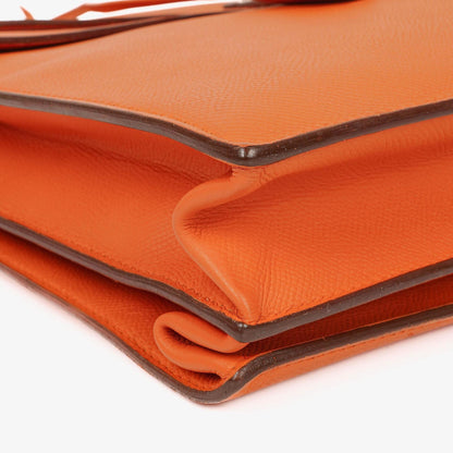 Hermès Kelly Depeche 38 Tasche aus orangefarbenem Epsom Leder