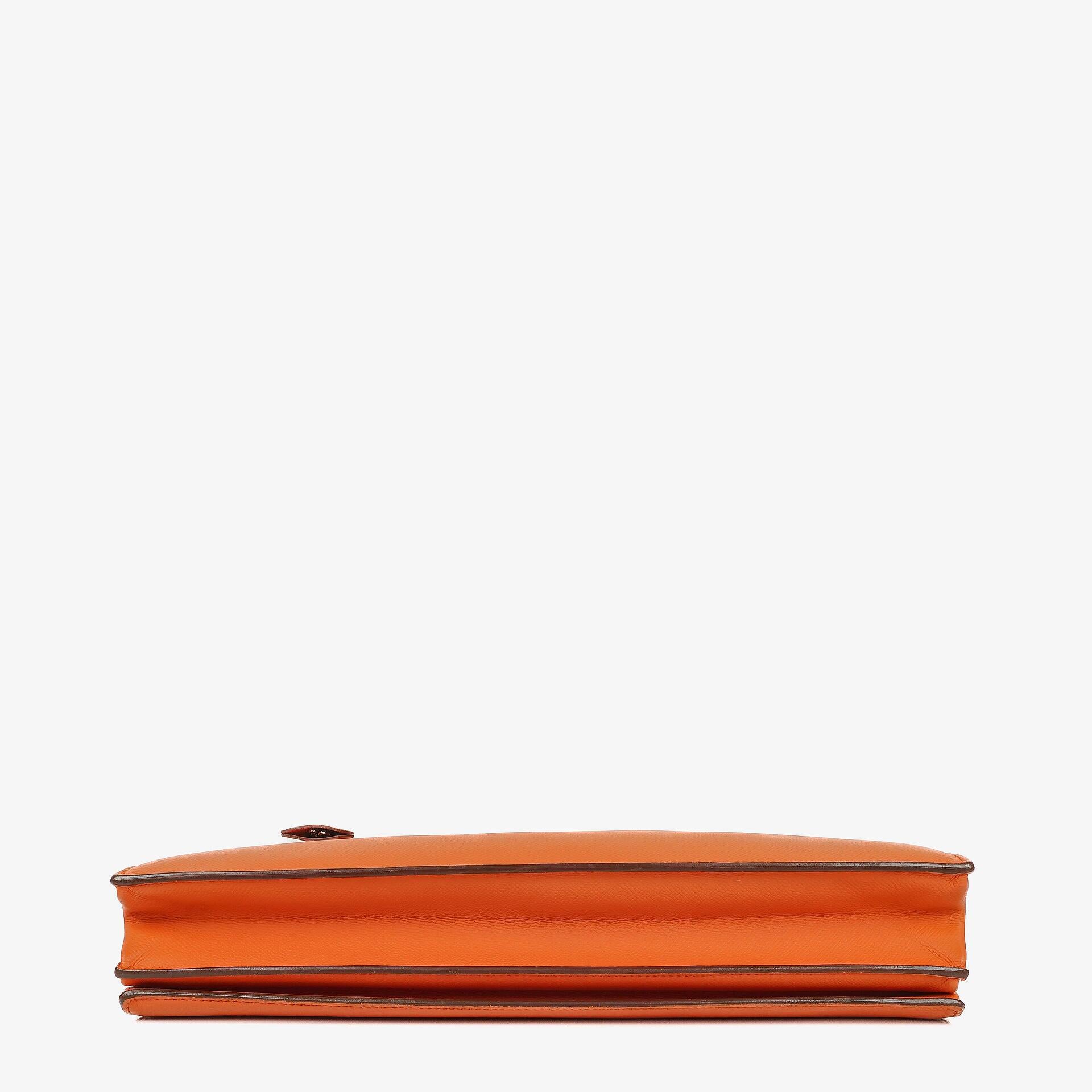 Hermès Kelly Depeche 38 Tasche aus orangefarbenem Epsom Leder