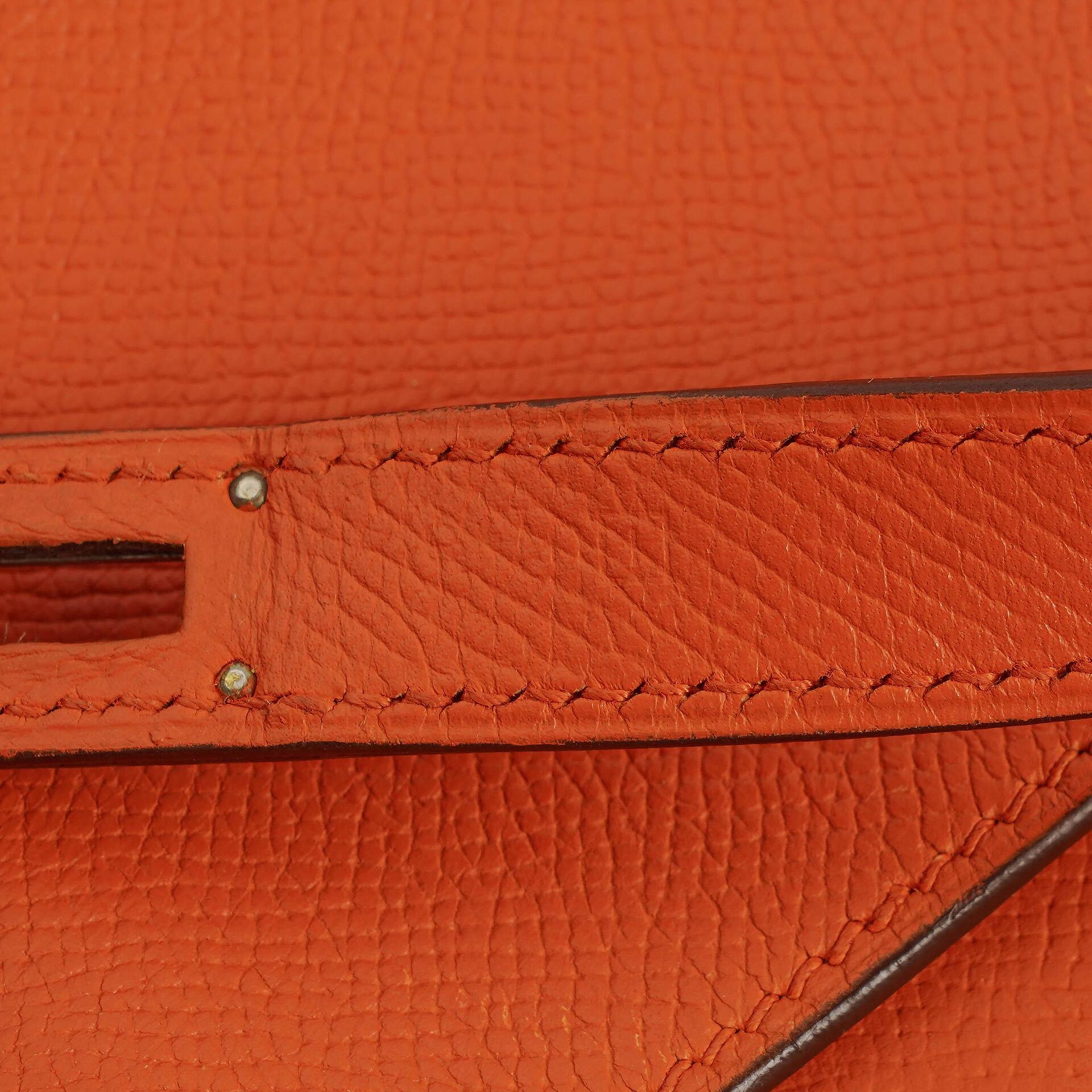 Hermès Kelly Depeche 38 Tasche aus orangefarbenem Epsom Leder