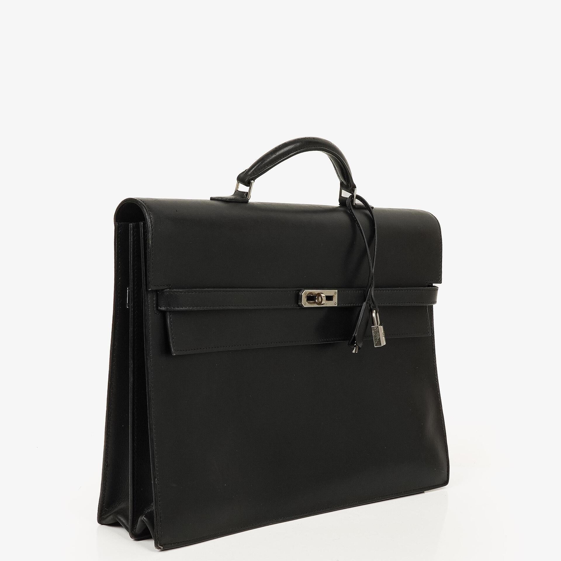 Hermès Kelly Depeches 37 aus schwarzem Boxleder mit Palladium-Beschlägen, 2003