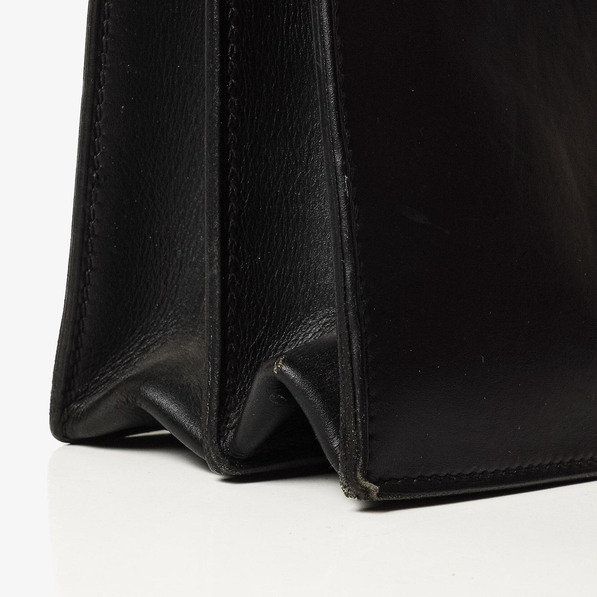 Hermès Kelly Depeches 37 aus schwarzem Boxleder mit Palladium-Beschlägen, 2003
