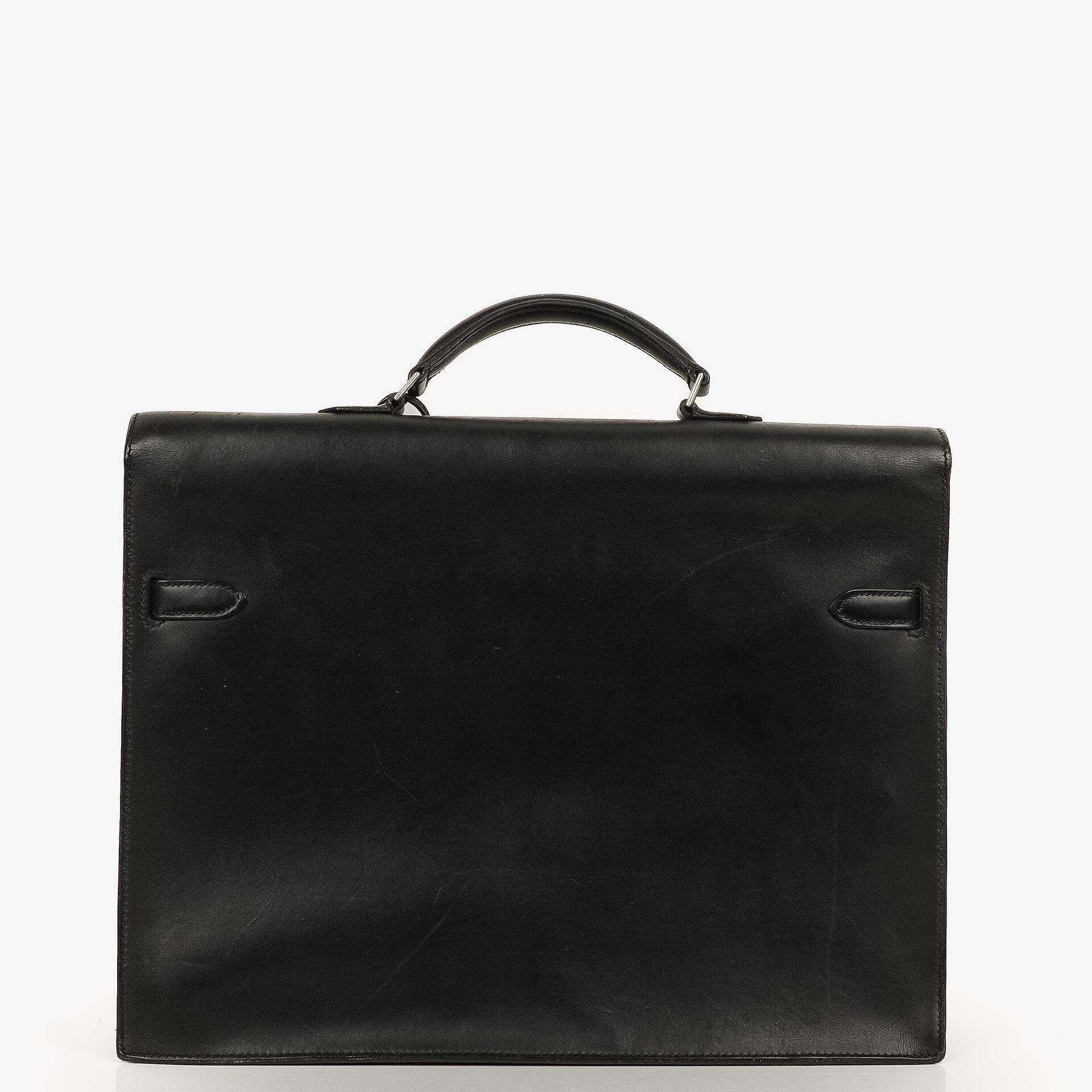 Hermès Kelly Depeches 37 aus schwarzem Boxleder mit Palladium-Beschlägen, 2003