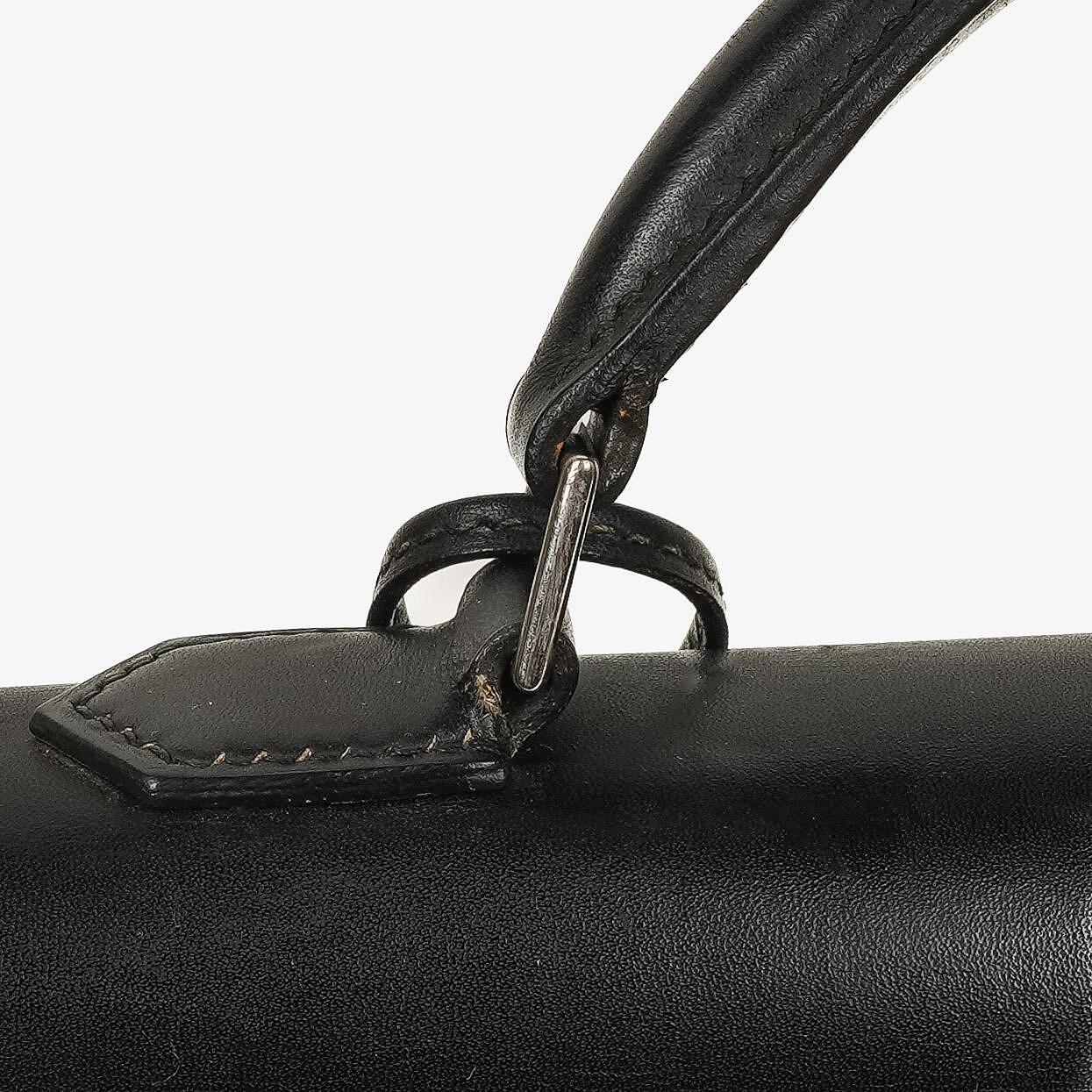 Hermès Kelly Depeches 37 aus schwarzem Boxleder mit Palladium-Beschlägen, 2003