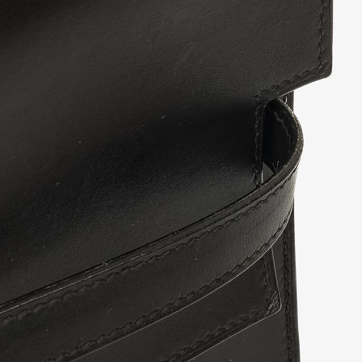 Hermès Kelly Depeches 37 aus schwarzem Boxleder mit Palladium-Beschlägen, 2003