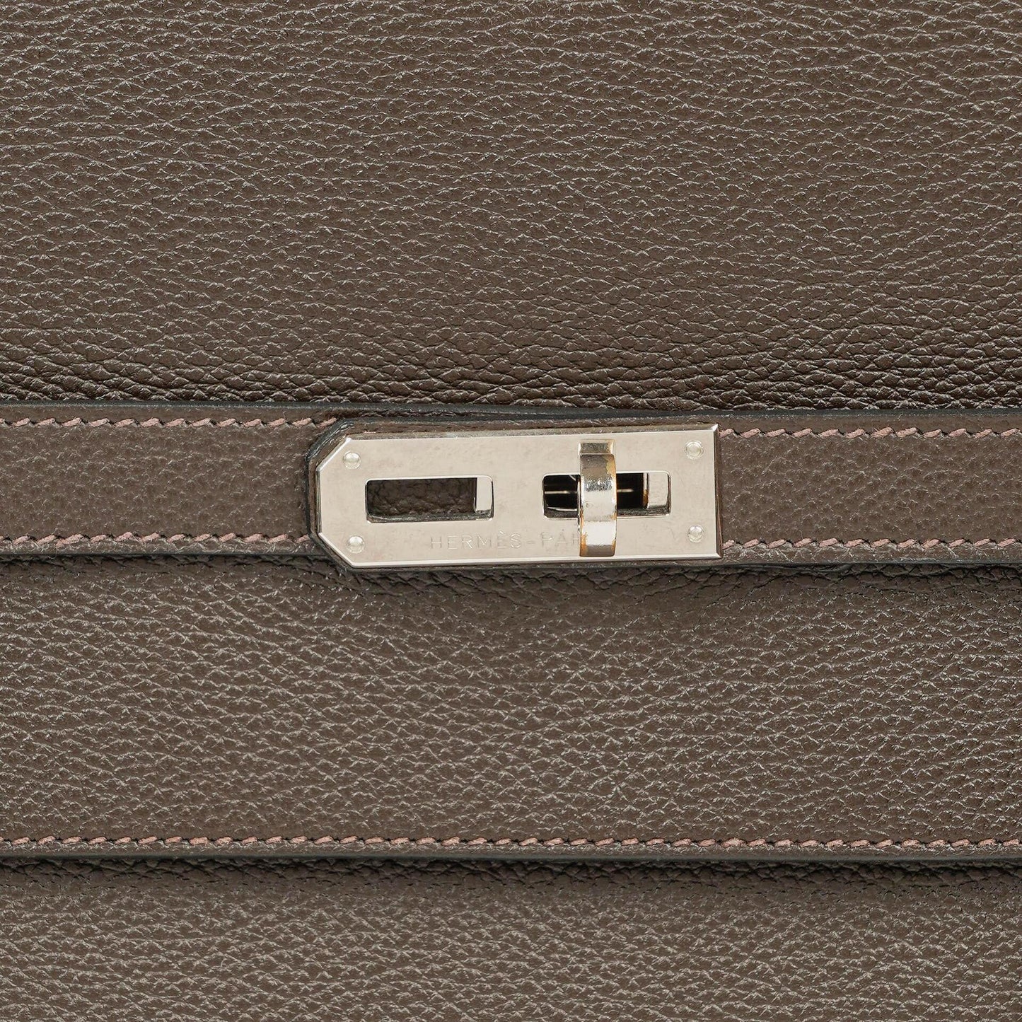 Hermes Kelly Depeches 38 Macassar Epsom Leder Mit Palladium Beschlägen