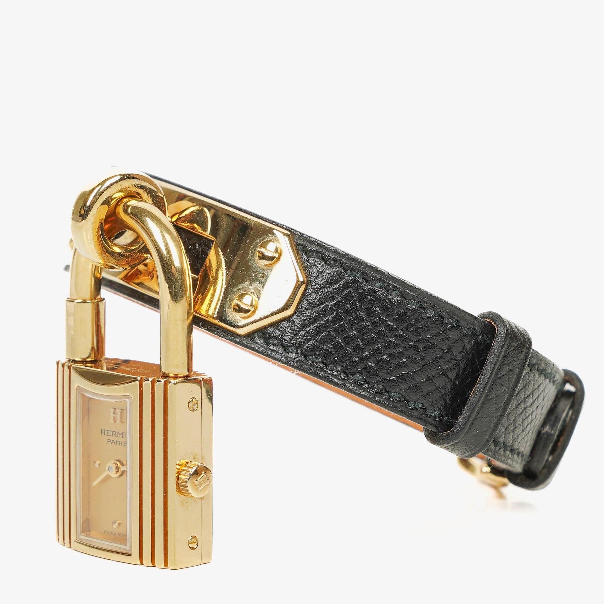 Hermès Kelly Noir Uhr aus Courchevel Leder mit Vergoldung
