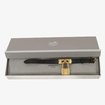 Hermès Kelly Noir Uhr aus Courchevel Leder mit Vergoldung
