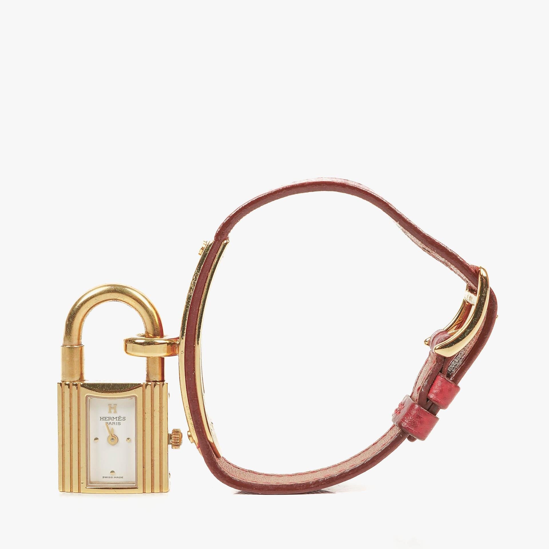 Hermès Kelly Uhr aus Rouge Courchevel Leder, vergoldet