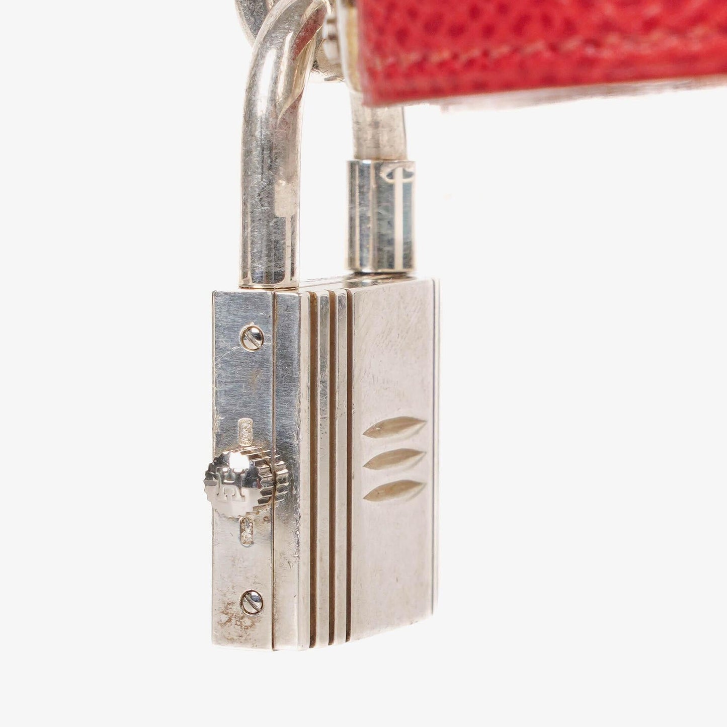 Hermès Kelly Uhr aus Rouge Courchevel Leder in Silberoptik