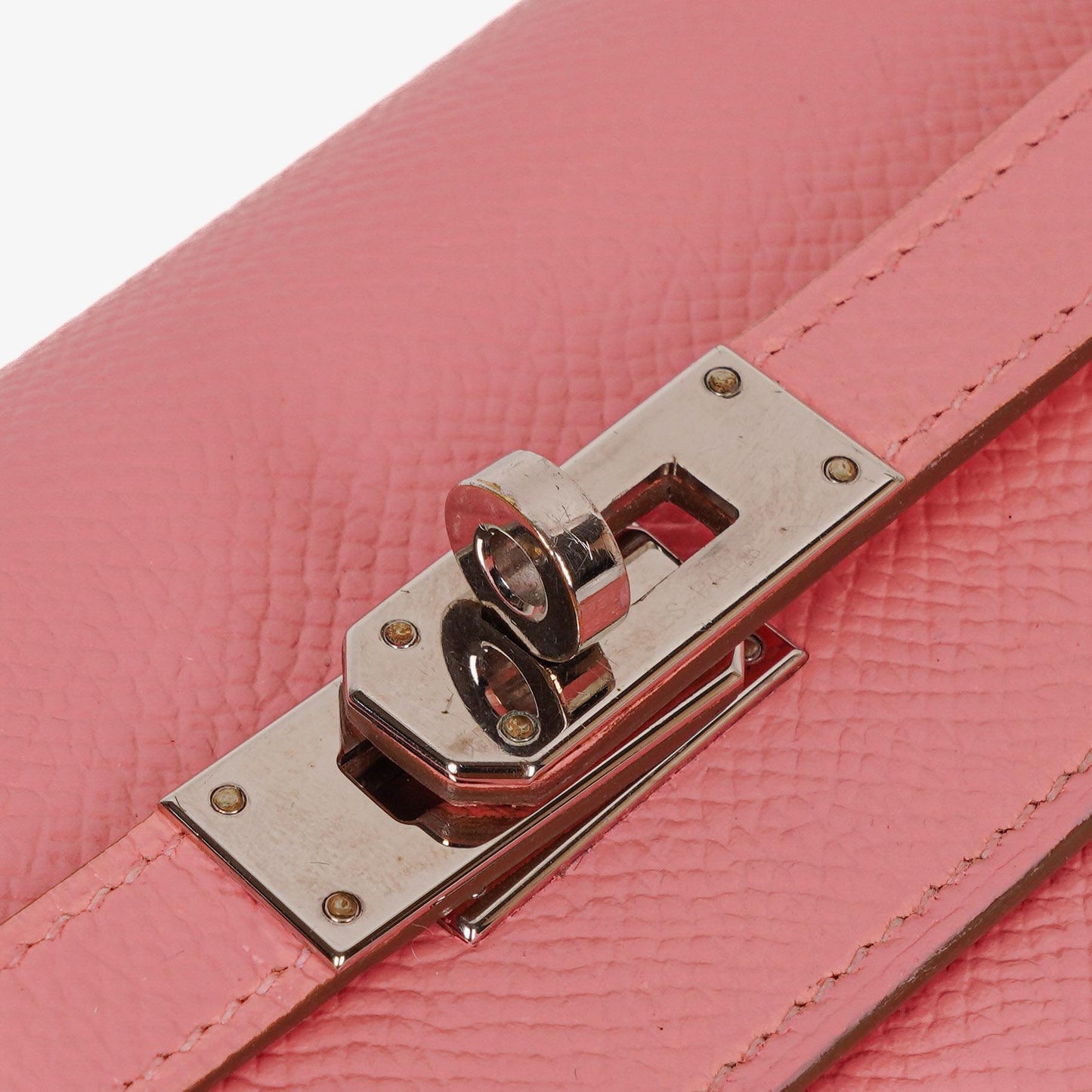 Hermès Kelly To Go Geldbörse aus Epsom in Rose Confetti mit Palladium-Beschlägen