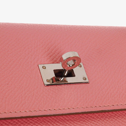 Hermès Kelly To Go Geldbörse aus Epsom in Rose Confetti mit Palladium-Beschlägen