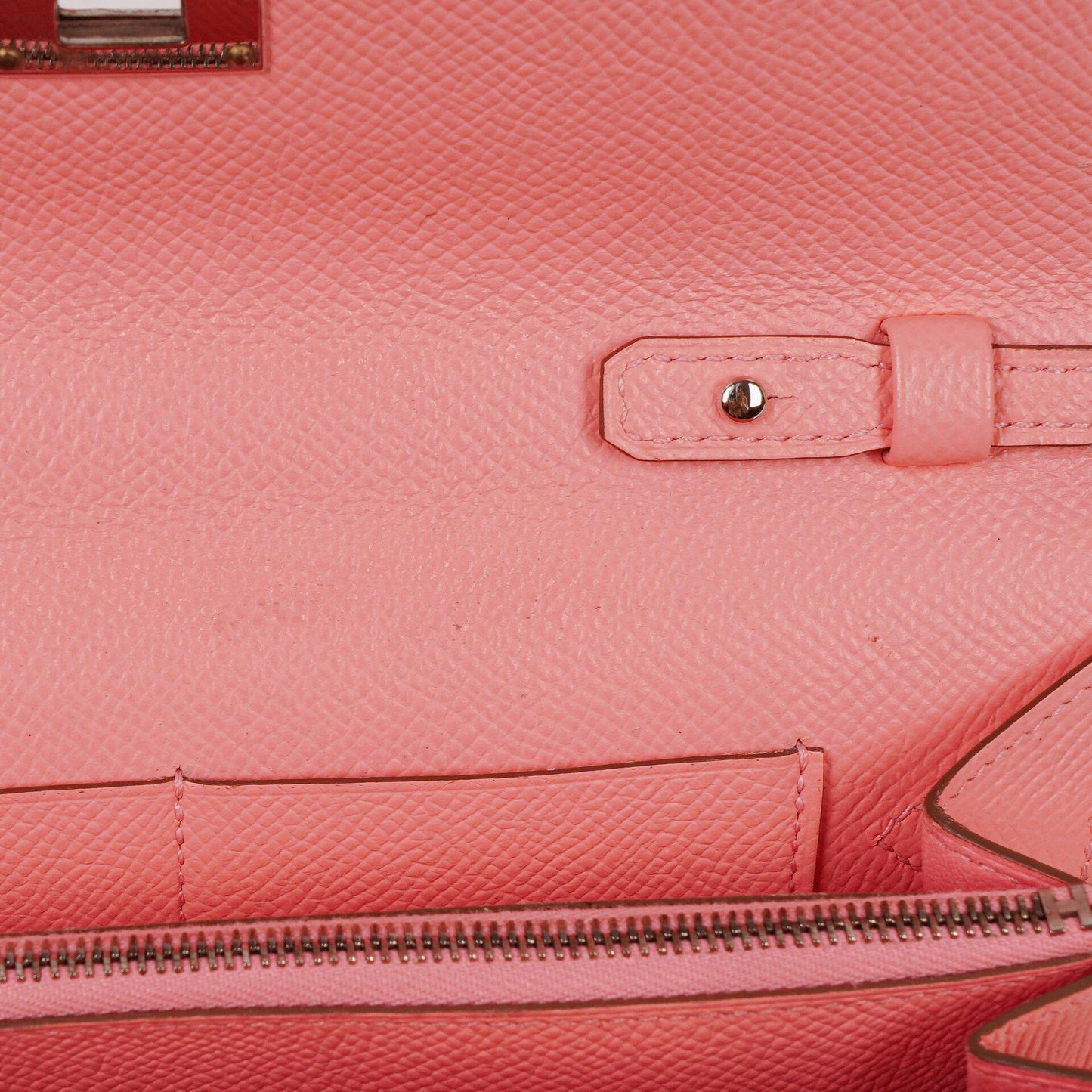 Hermès Kelly To Go Geldbörse aus Epsom in Rose Confetti mit Palladium-Beschlägen