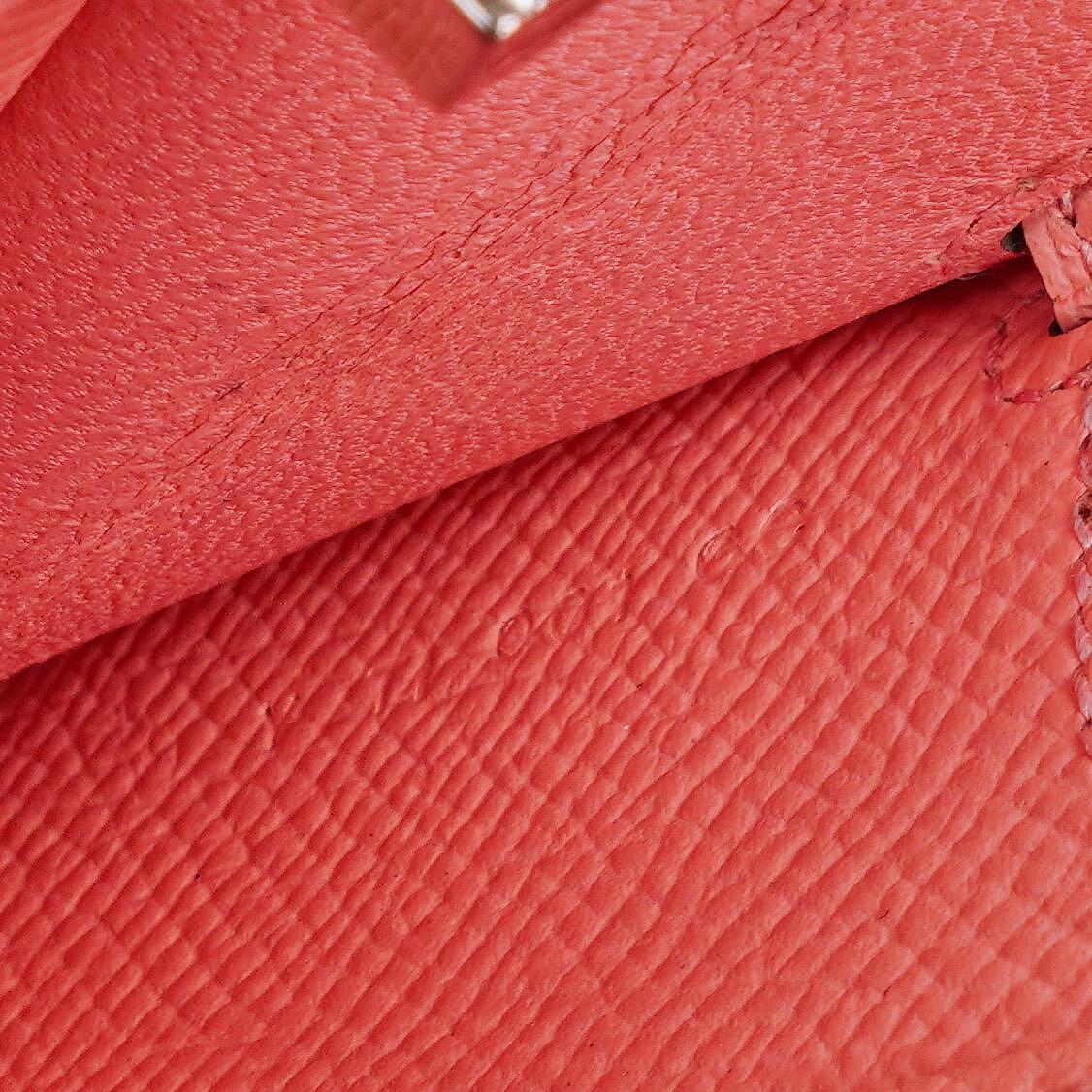 Hermès Kelly To Go Geldbörse aus Epsom in Rose Confetti mit Palladium-Beschlägen