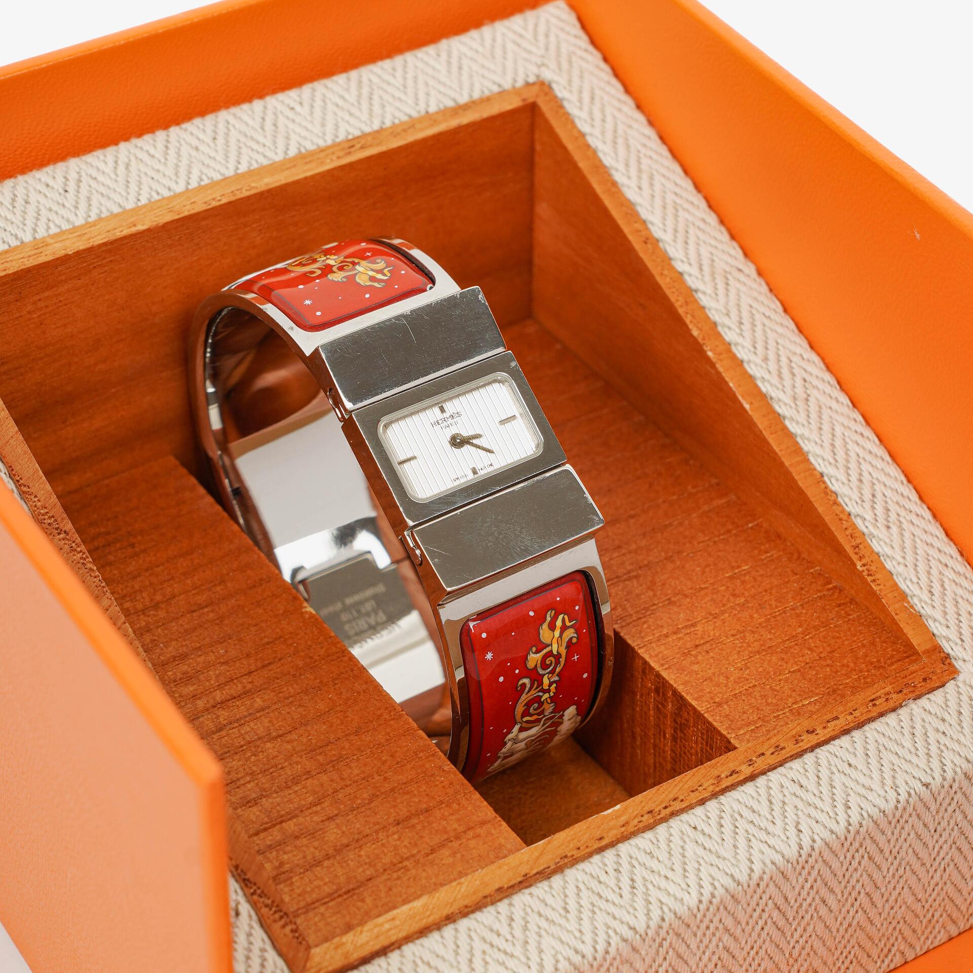 Hermès Loquet Armreif-Quarzuhr in Rot und Silber L01.110