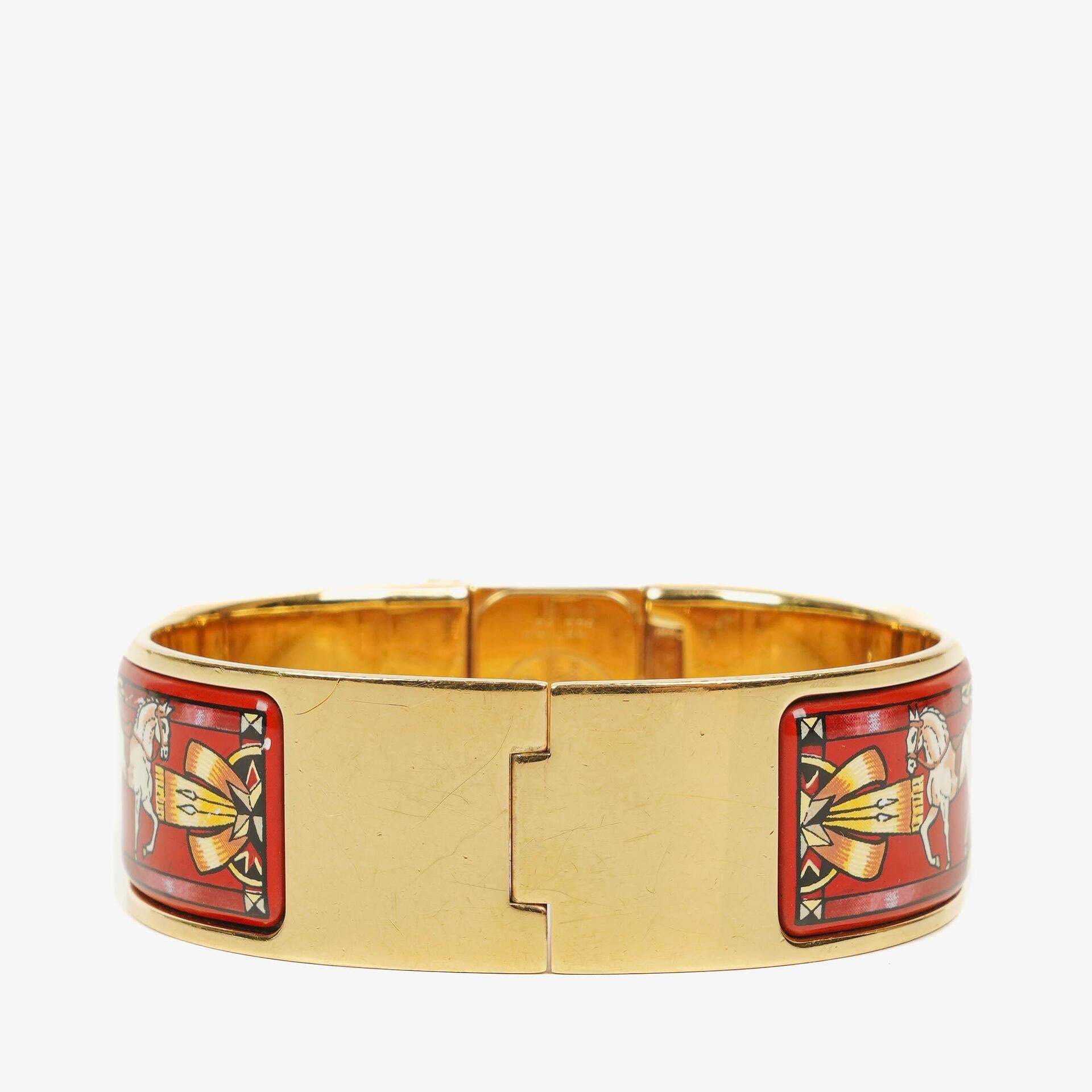 Hermès Loquet Armreif-Quarzuhr mit roter Reitsport-Emaille und vergoldetem Finish, L01.201