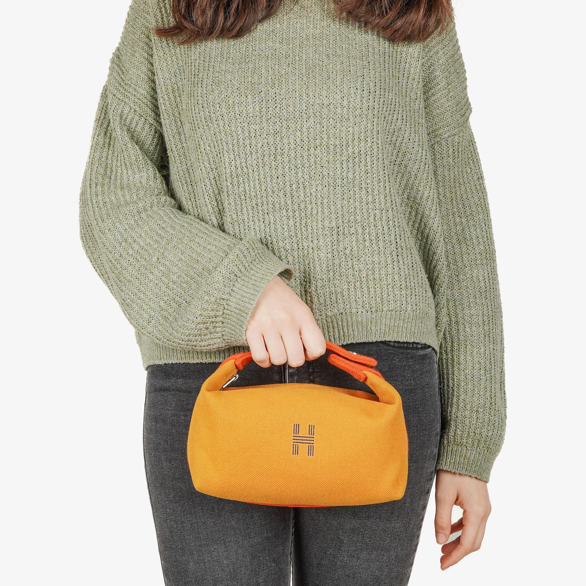 Hermès kleine Bride-A-Brac Pouch aus ockerfarbenem Canvas
