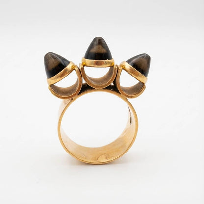 Sculptural statement: 585 gold ring with bullet-cut smoky quartz, modernist 1970s