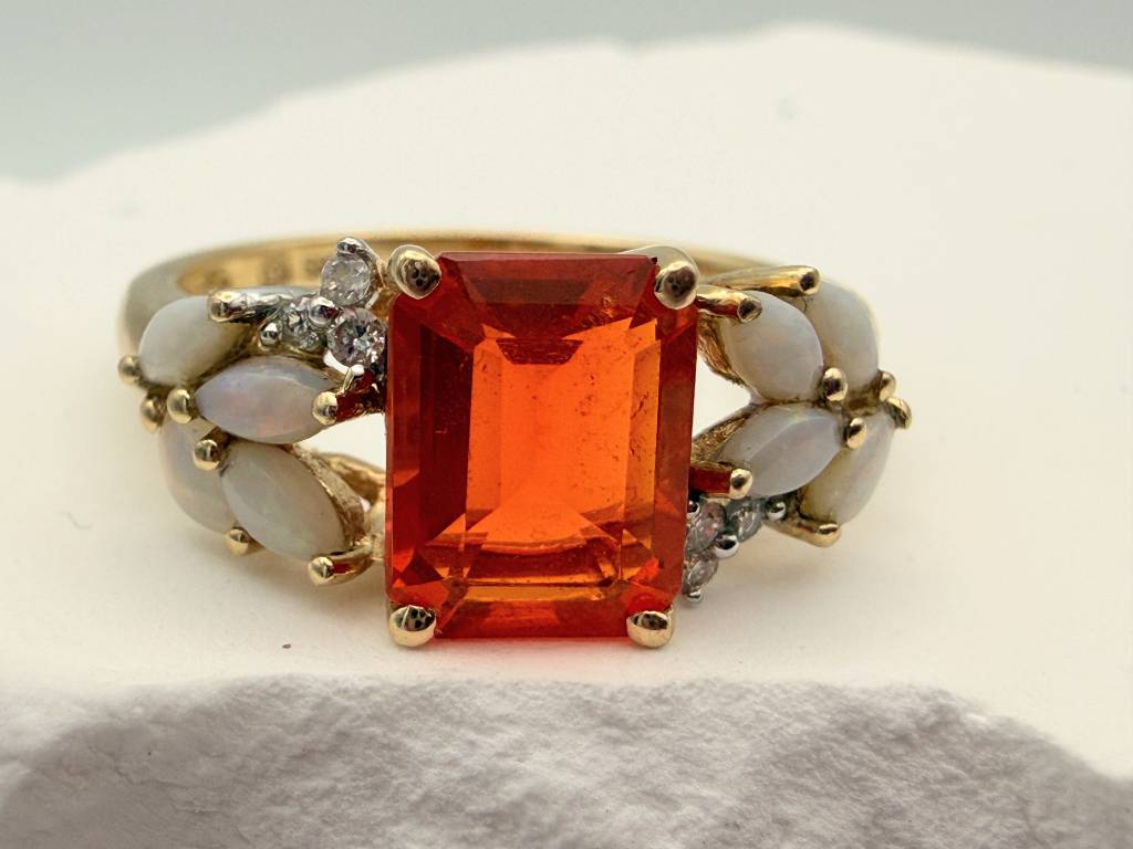 Exquisiter Vintage Feueropal Ring 585 Gold mit Brillanten & Opalen – Vivid Orange