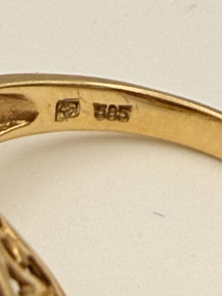 Eleganter 585 Goldring: Intensiver Turmalin & Brillanten in Vintage-Design