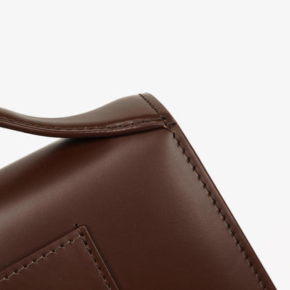 Jacquemus Le Grand Bambino Schultertasche aus braunem Kalbsleder