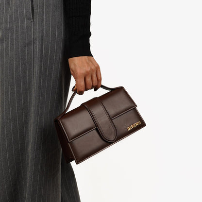Jacquemus Le Grand Bambino Schultertasche aus braunem Kalbsleder