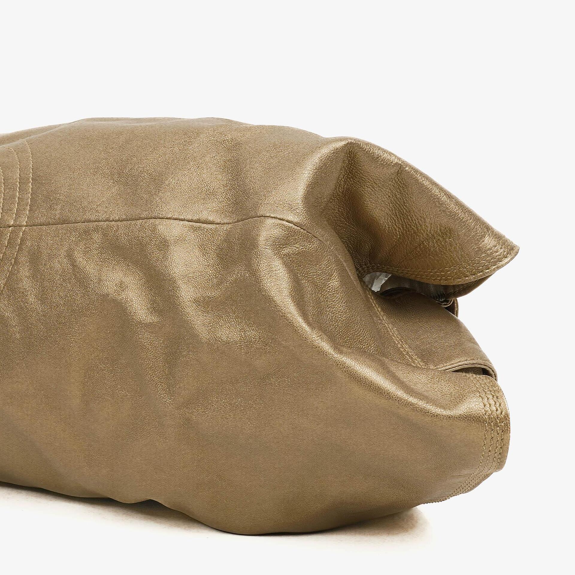 Loewe Aire Anagram Schultertasche aus Nappa
